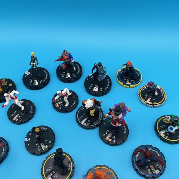 Lot of 26 Wizkids Heroclix Figures Game Pieces DC MARVEL .2002-2012 Mixed - Picture 8 of 16
